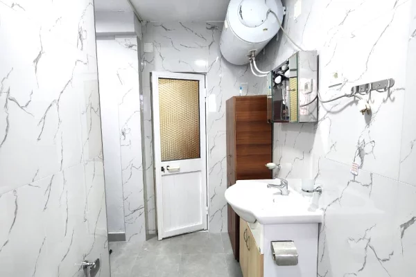 Shtepi me qera Apartament ne Tirane, 1+1, Mobilimi E mobiluar, Pagesa 55,000  Leke.