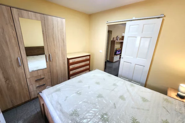 Shtepi me qera Apartament ne Tirane, 1+1, Mobilimi E mobiluar, Pagesa 55,000  Leke.