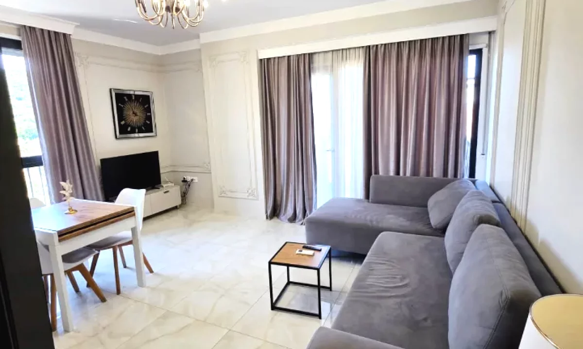 Shtepi me qera Apartament ne Tirane, 1+1, Mobilimi E mobiluar, Pagesa 800  Euro.