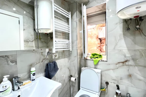 Shtepi me qera Apartament ne Tirane, 2+1, Mobilimi E mobiluar, Pagesa 70,000  Leke.
