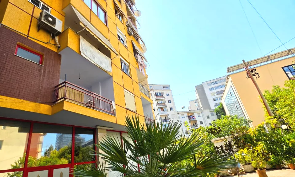 Casa in vendita Appartamento a Tirana, 3+1, Ambiente Arredato, Pagamento 240,000  Euro.