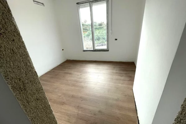 Appartamento in vendita a Tirana 1+1, Vuoto