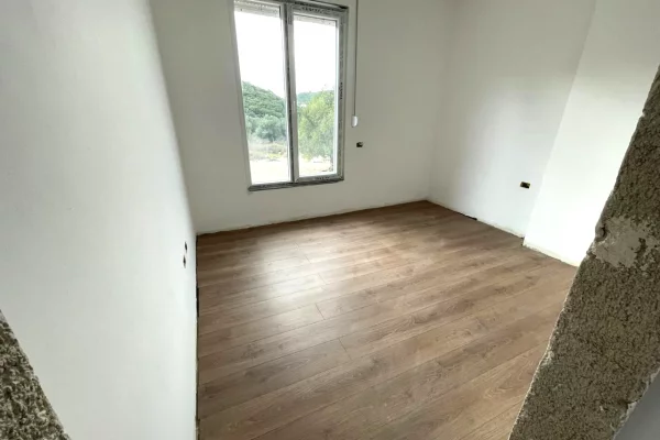 Appartamento in vendita a Tirana 1+1, Vuoto