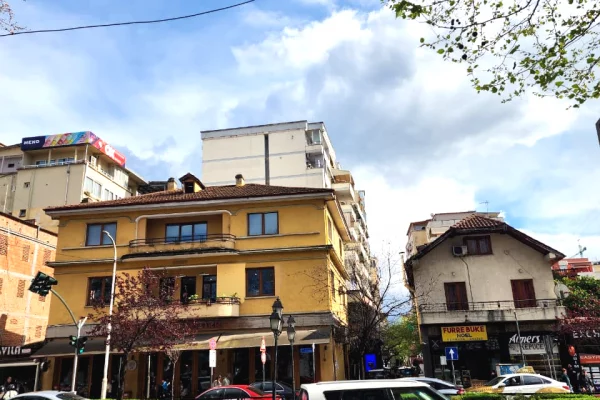 Shtepi ne shitje 2+1 ne Tirane - 280,000 Euro