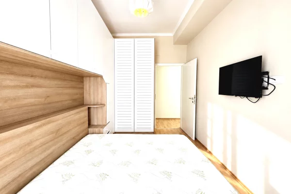 Shtepi ne shitje Apartament ne Tirane, 2+1, Mobilimi E mobiluar, Pagesa 180,000  Euro.
