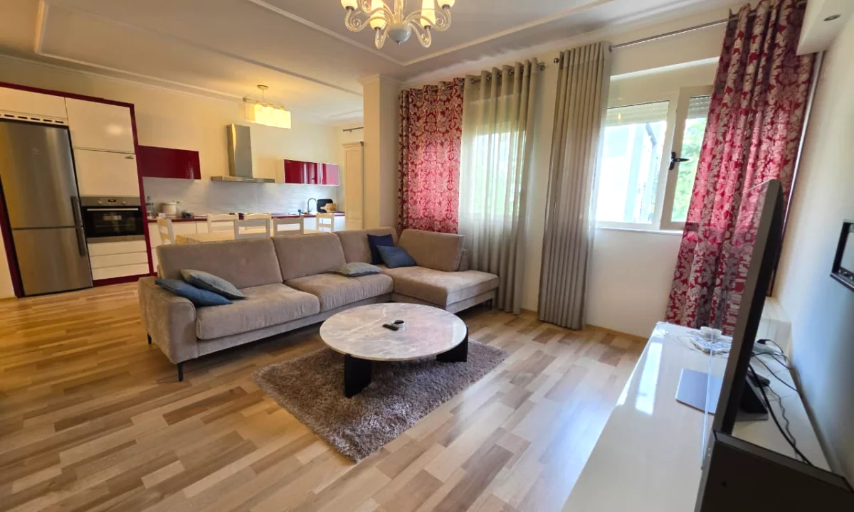 House for Sale Apartment in Tirana, 2+1, Furniture Furnished, Payment 230,000  Euro.