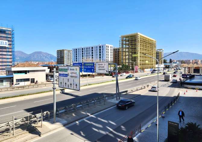 OFERTE (1450Euro/m2): Amb **Open Space 320.7m2 ( te Casa Italia - Dogana | Buze Autostrade) 100% i Ri -