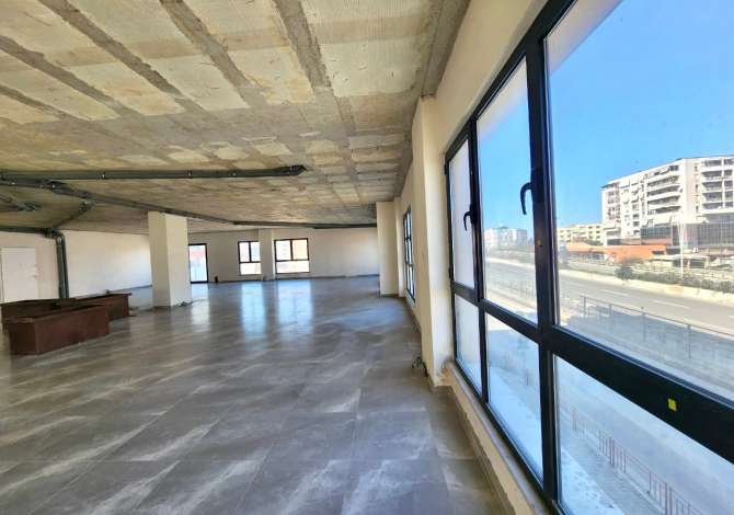 OFERTE (1450Euro/m2): Amb **Open Space 320.7m2 ( te Casa Italia - Dogana | Buze Autostrade) 100% i Ri -