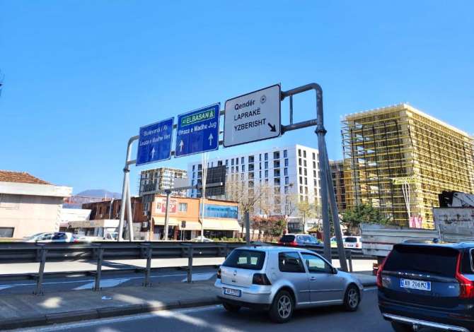 OFERTE (1450Euro/m2): Amb **Open Space 320.7m2 ( te Casa Italia - Dogana | Buze Autostrade) 100% i Ri -