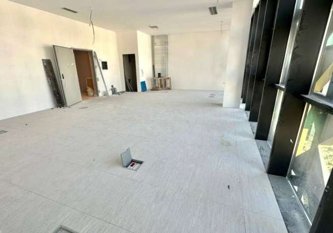 Shitet: Amb Open Space **98m2 ( BLLOK - Rainbow Center, te Credins ) Ndertim v 2023 