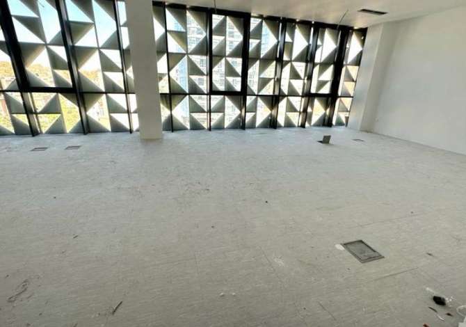 Shitet: Amb Open Space **98m2 ( BLLOK - Rainbow Center, te Credins ) Ndertim v 2023 