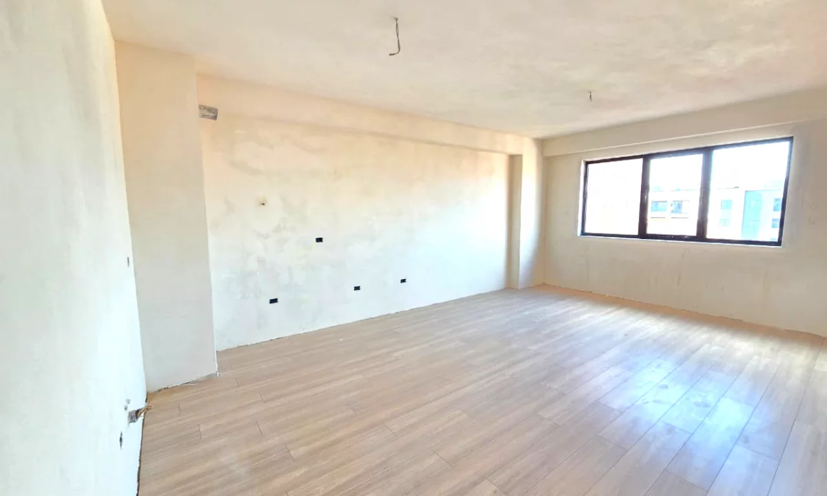 Shtepi ne shitje Apartament ne Tirane, 1+1, Mobilimi Bosh, pa mobiluar, Pagesa 107,730  Euro.