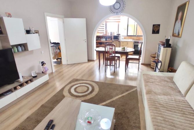 Private house for rent in Tirana 2+1, Furnished