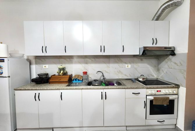 Shtepi ne shitje Apartament ne Tirane, 1+1, Mobilimi Bosh, pa mobiluar, Pagesa 194,400  Euro.