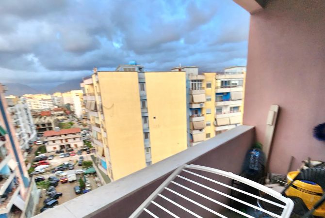 Shtepi ne shitje Apartament ne Tirane, 1+1, Mobilimi Bosh, pa mobiluar, Pagesa 194,400  Euro.