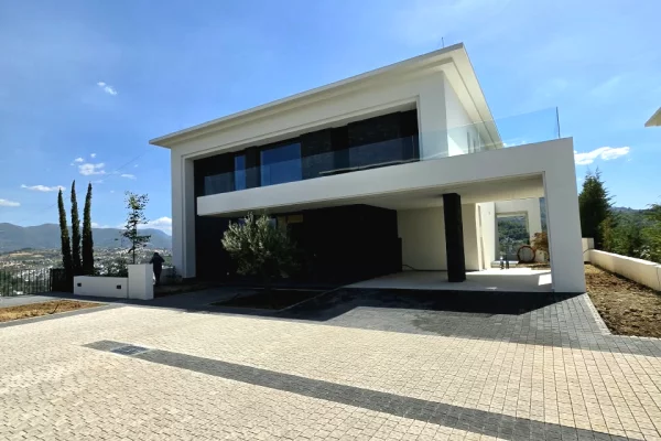 Casa in vendita 5+1 a Tirana - 1,940,000 Euro