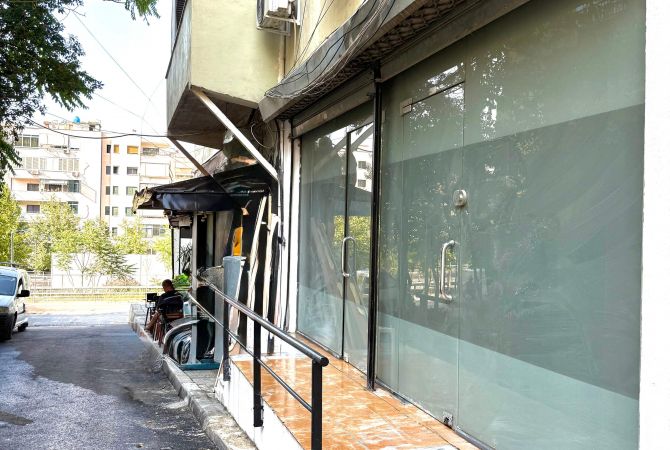 🔵 Jepet me Qira : Dyqan 65m2, Siper Kristal Center - Tek Nest Cafe ( Buze Rruges Dytesore te Autostrades)📍Kati 0, Fasade Xhami - i sapo investuar 🧨