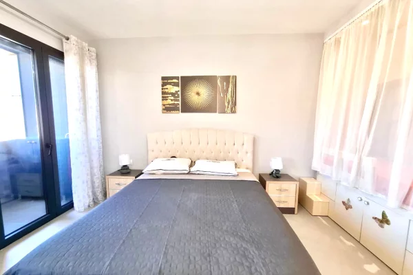 Shtepi me qera Apartament ne Tirane, 1+1, Mobilimi E mobiluar, Pagesa 800  Euro.