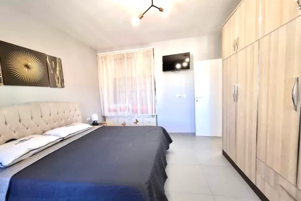 Shtepi me qera Apartament ne Tirane, 1+1, Mobilimi E mobiluar, Pagesa 800  Euro.