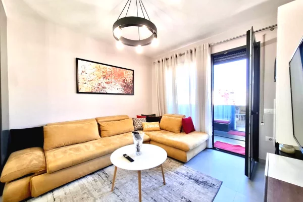 Shtepi me qera Apartament ne Tirane, 1+1, Mobilimi E mobiluar, Pagesa 800  Euro.
