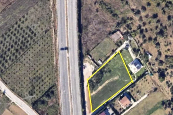 Truall ose Toke ne Tirane - 280,000 Euro