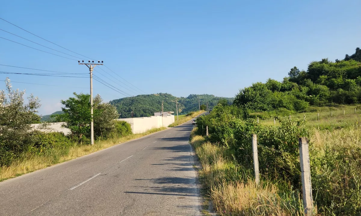 🟤 Shitet Toke 4000m2 Vishnje - Femra 100 📍) 265,000Euro - Vendodhje Strategjike 🟢