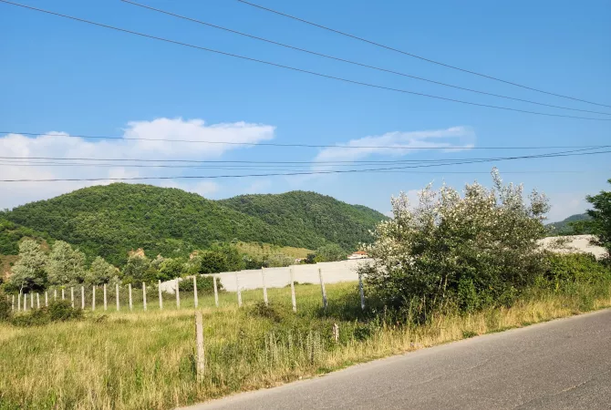 🟤 Shitet Toke 4000m2 Vishnje - Femra 100 📍) 265,000Euro - Vendodhje Strategjike 🟢