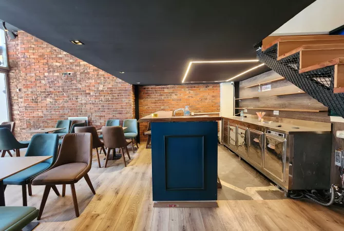 - SHITET:  DYQAN/LOKAL Ultra Investuar 62 m2 ( Xhamllik -📍 Kompleksi Kolombo ( Ndare ne 2 kate) 165,000Euro