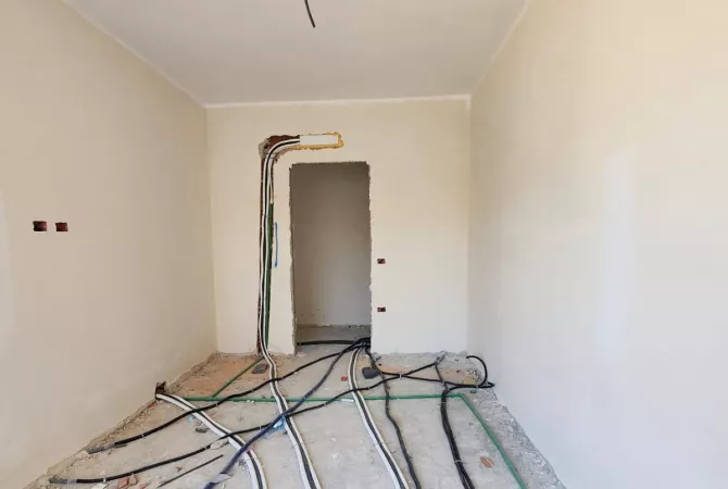 Apartment for sale in Tirana 2+1, Emty