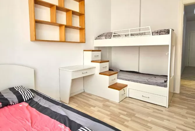 Shtepi me qera Apartament ne Tirane, 2+1, Mobilimi E mobiluar, Pagesa 1,280  Euro.