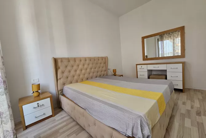 Shtepi me qera Apartament ne Tirane, 2+1, Mobilimi E mobiluar, Pagesa 1,280  Euro.