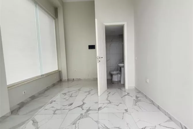 Business Property in Sale 3+1 in Tirana - 38,500 Euro