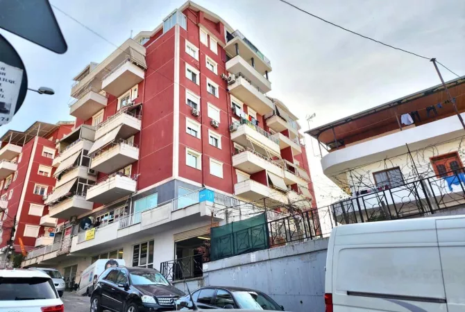 Business Property in Sale 3+1 in Tirana - 38,500 Euro