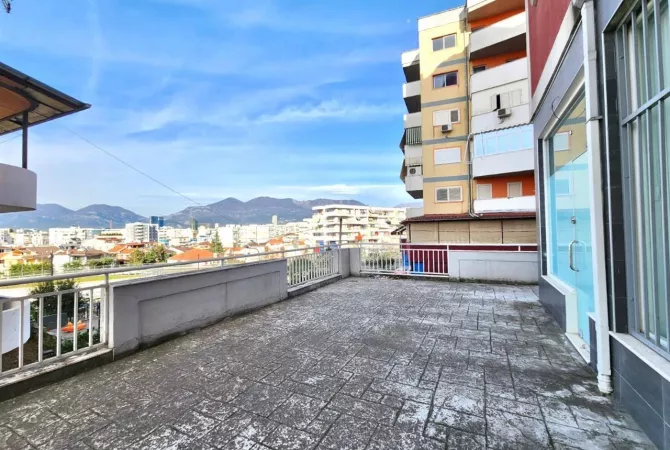 SHITET:  Ambient i pershtatshem per Zyre qe nuk Pret Klient ||  Selite - Fiks te Rrethi || 38,500Euro