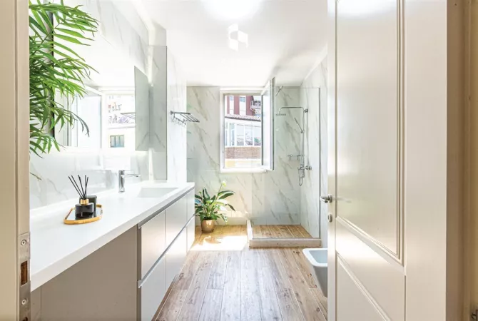 Shtepi ne shitje Penthose(kati i fundit panoramik) ne Tirane, 3+1, Mobilimi E mobiluar, Pagesa 440,000  Euro.