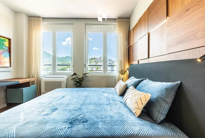 Shtepi ne shitje Penthose(kati i fundit panoramik) ne Tirane, 3+1, Mobilimi E mobiluar, Pagesa 440,000  Euro.