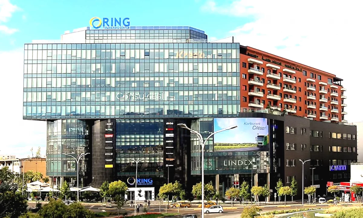 Shtepi ne shitje Apartament ne Tirane, 1+1, Mobilimi Bosh, pa mobiluar, Pagesa 126,000  Euro.