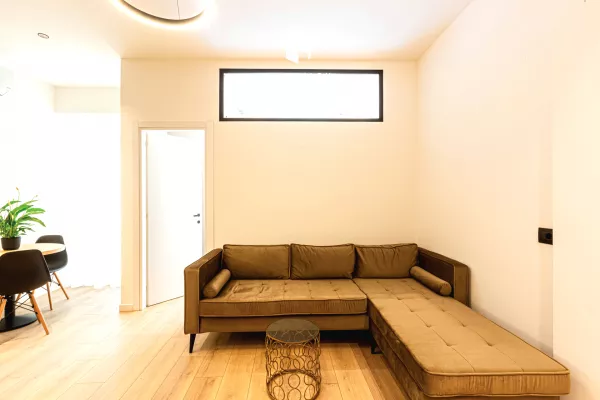 Shtepi ne shitje Apartament ne Tirane, 1+1, Mobilimi E mobiluar, Pagesa 121,500  Euro.