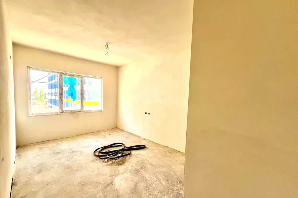 Shtepi ne shitje Apartament ne Tirane, 2+1, Mobilimi Bosh, pa mobiluar, Pagesa 115,000  Euro.