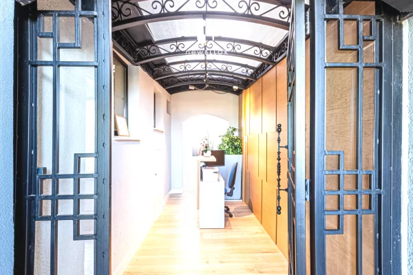 🏨 Hotel Modern Ne Shitje - Korce, Rr. e Vilave | me Pamje mbi gjithe Korcen | 1,300,000 Euro🔥