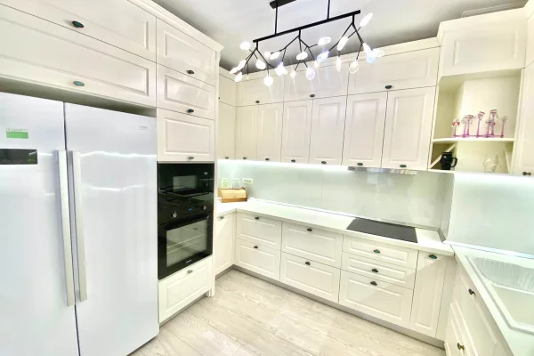 Shtepi me qera Apartament ne Tirane, 3+1, Mobilimi E mobiluar, Pagesa 1,550  Euro.