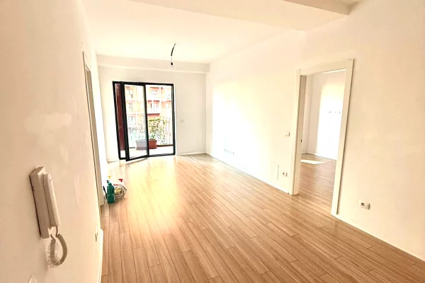 Business Property for Rent 3+1 in Tirana - 1,200 Euro