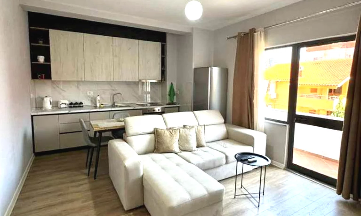 Shtepi me qera Apartament ne Tirane, 2+1, Mobilimi E mobiluar, Pagesa 600  Euro.