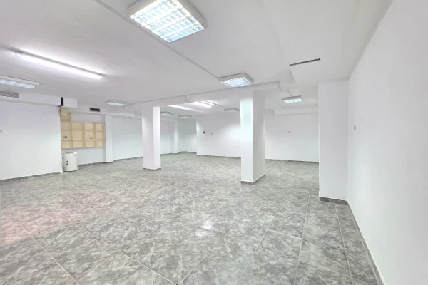 Business Property in Sale 4+1 in Tirana - 200,000 Euro