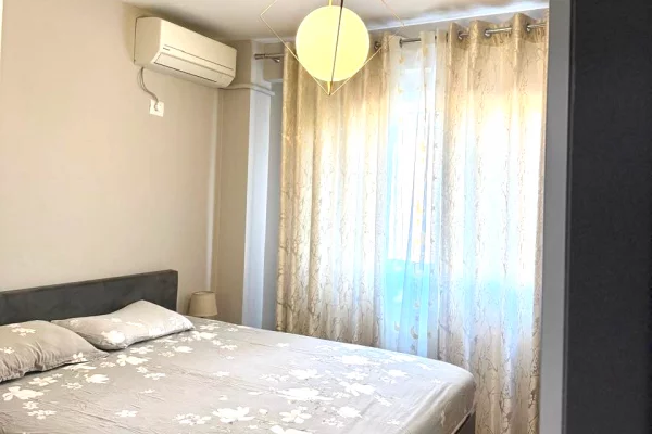 Shtepi me qera Apartament ne Tirane, 2+1, Mobilimi E mobiluar, Pagesa 700  Euro.