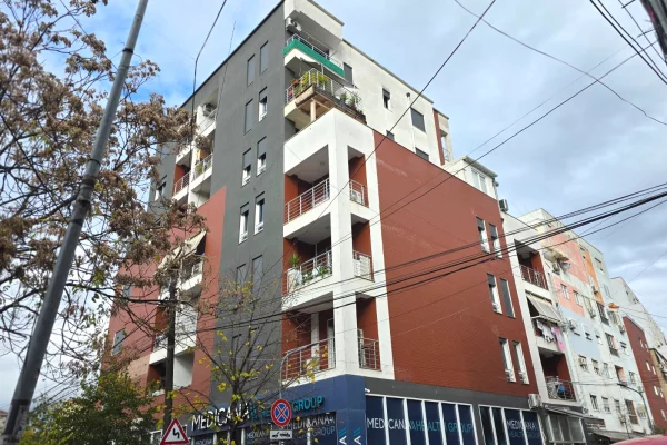 Shtepi me qera Apartament ne Tirane, 1+1, Mobilimi E mobiluar, Pagesa 54,000  Euro.