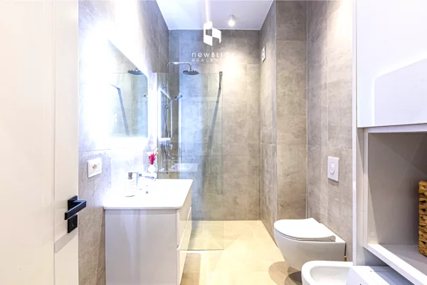 Shtepi me qera Apartament ne Tirane, 2+1, Mobilimi E mobiluar, Pagesa 1,300  Euro.