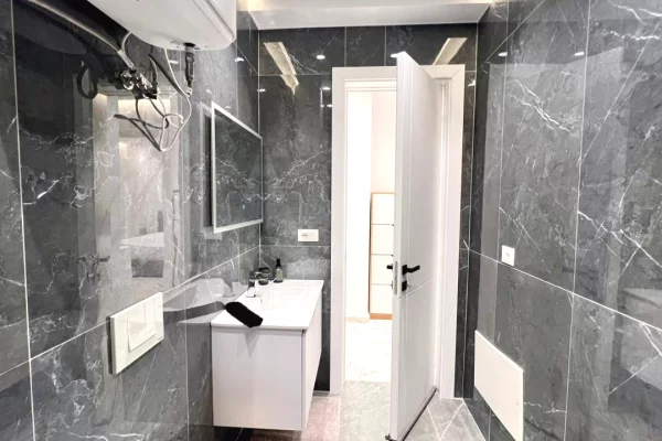 Appartamento in affitto a Tirana 1+1, Arredato