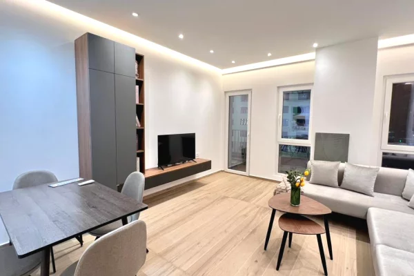 Appartamento in affitto a Tirana 1+1, Arredato