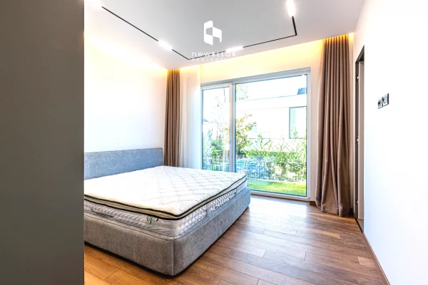 Shtepi me qera Vila Luksoze ne Tirane, 4+1, Mobilimi E mobiluar, Pagesa 4,000  Euro.